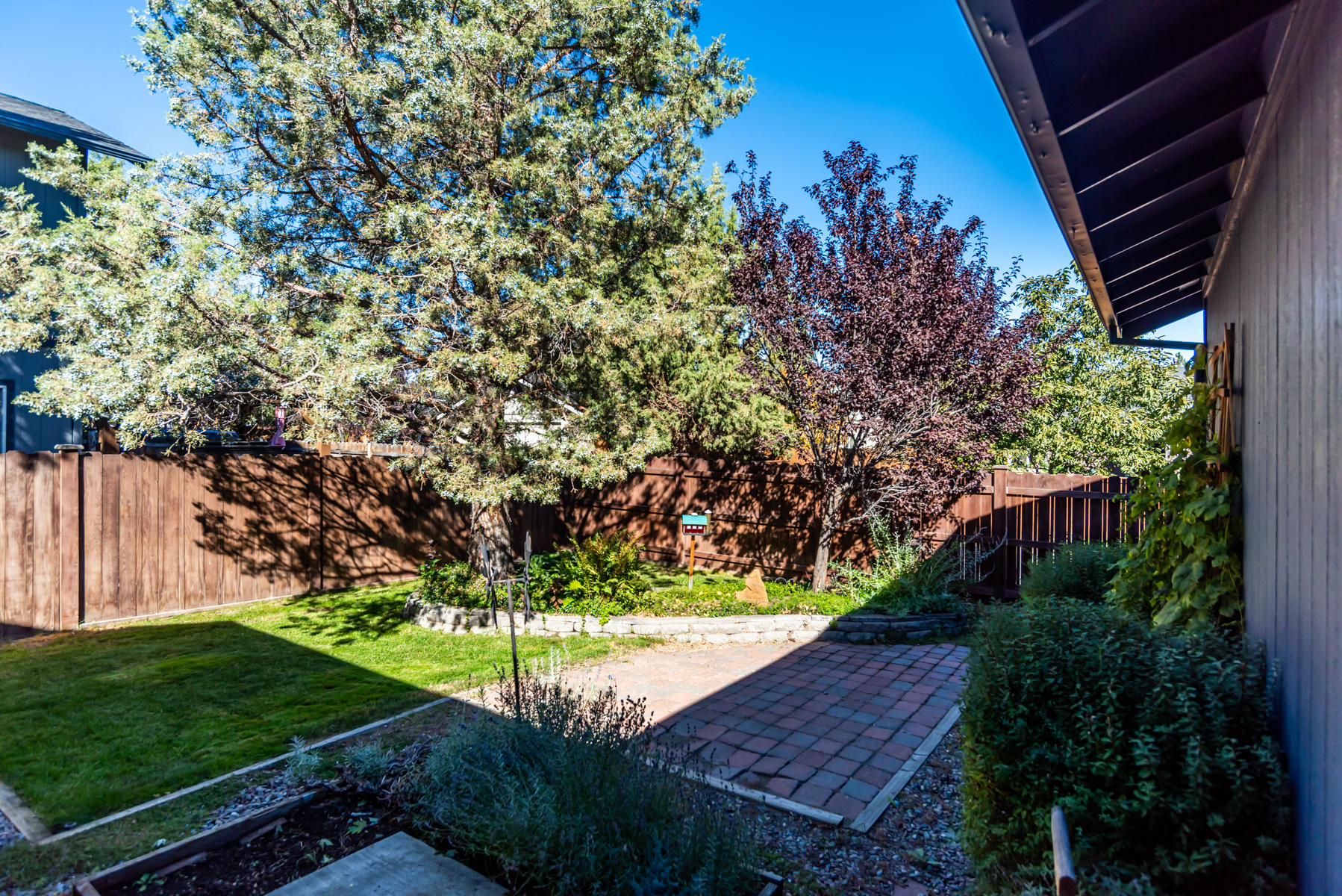 Larkspur - Residential