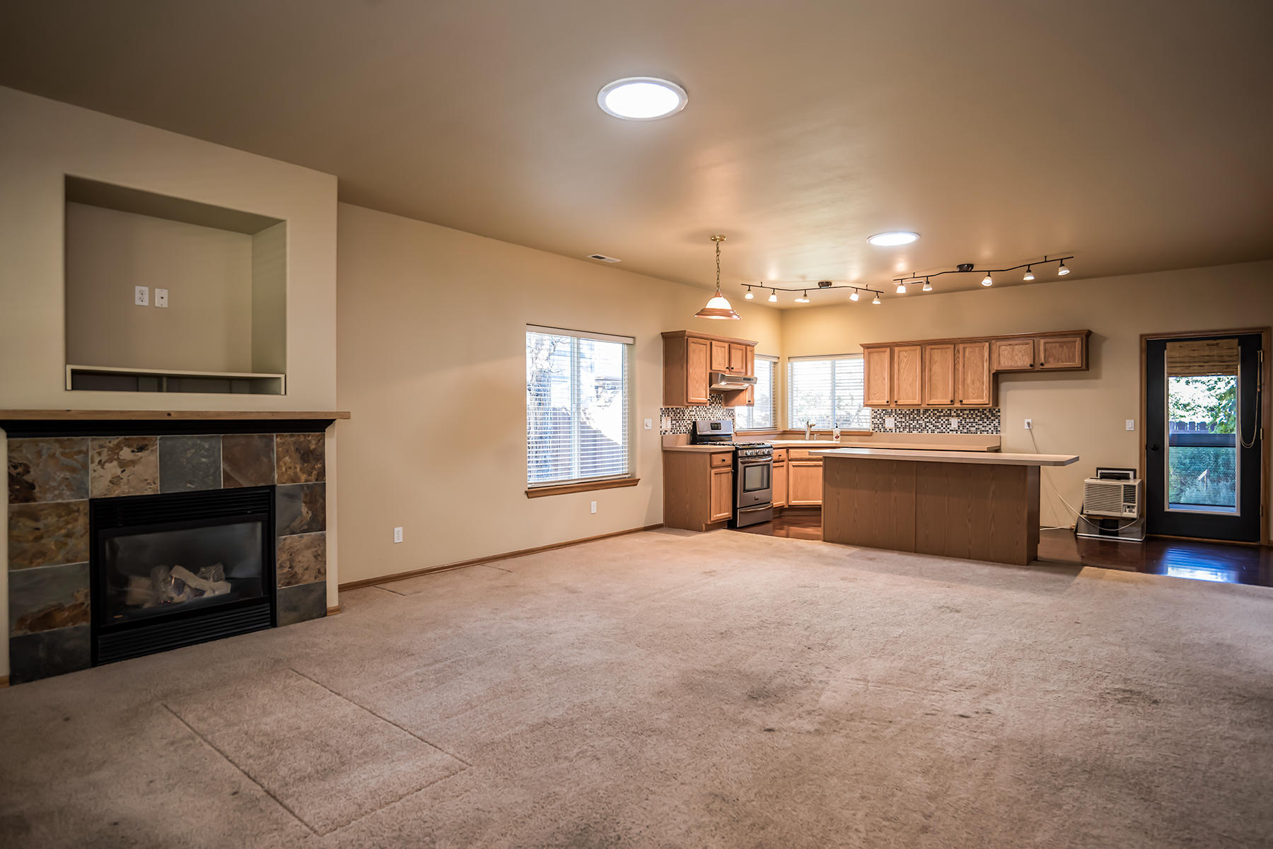 Larkspur - Residential