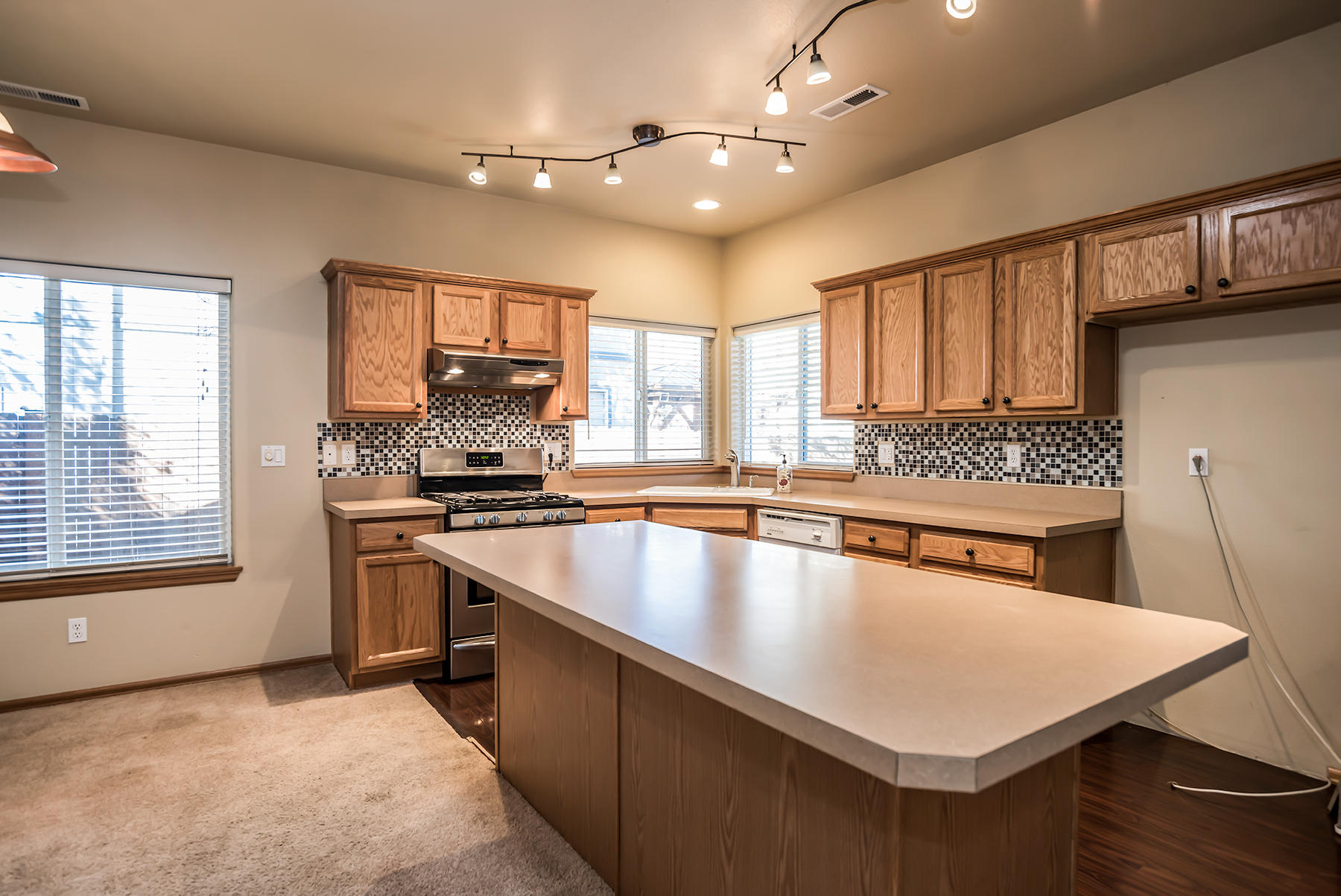 Larkspur - Residential