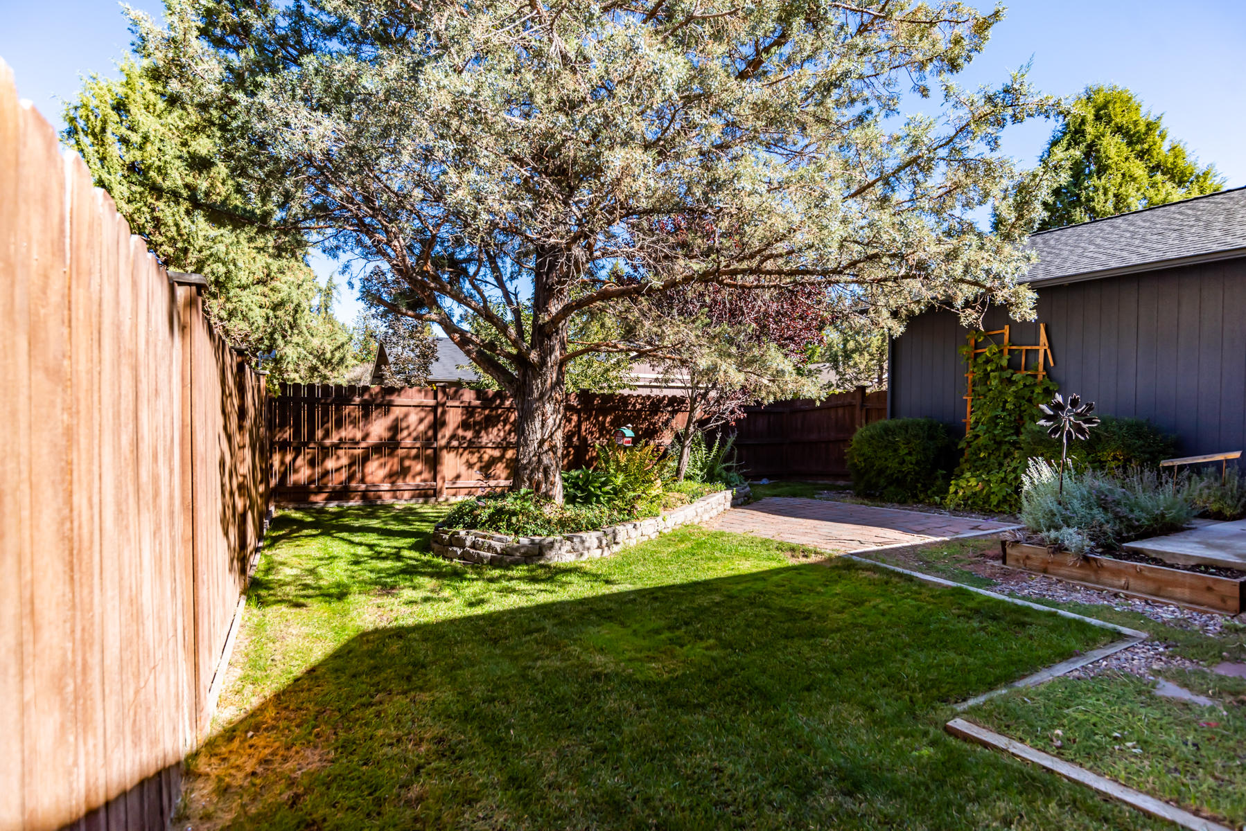 Larkspur - Residential