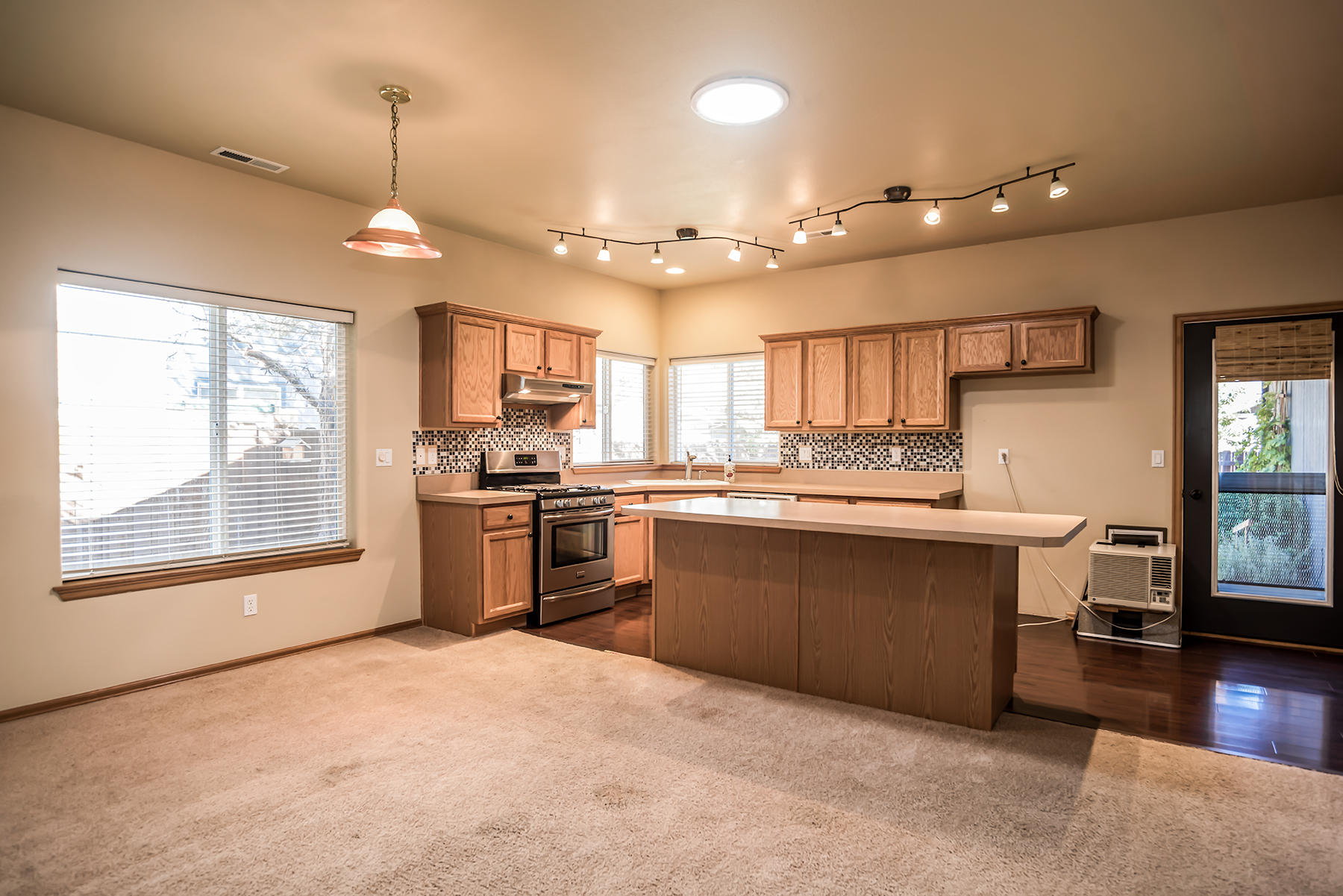 Larkspur - Residential