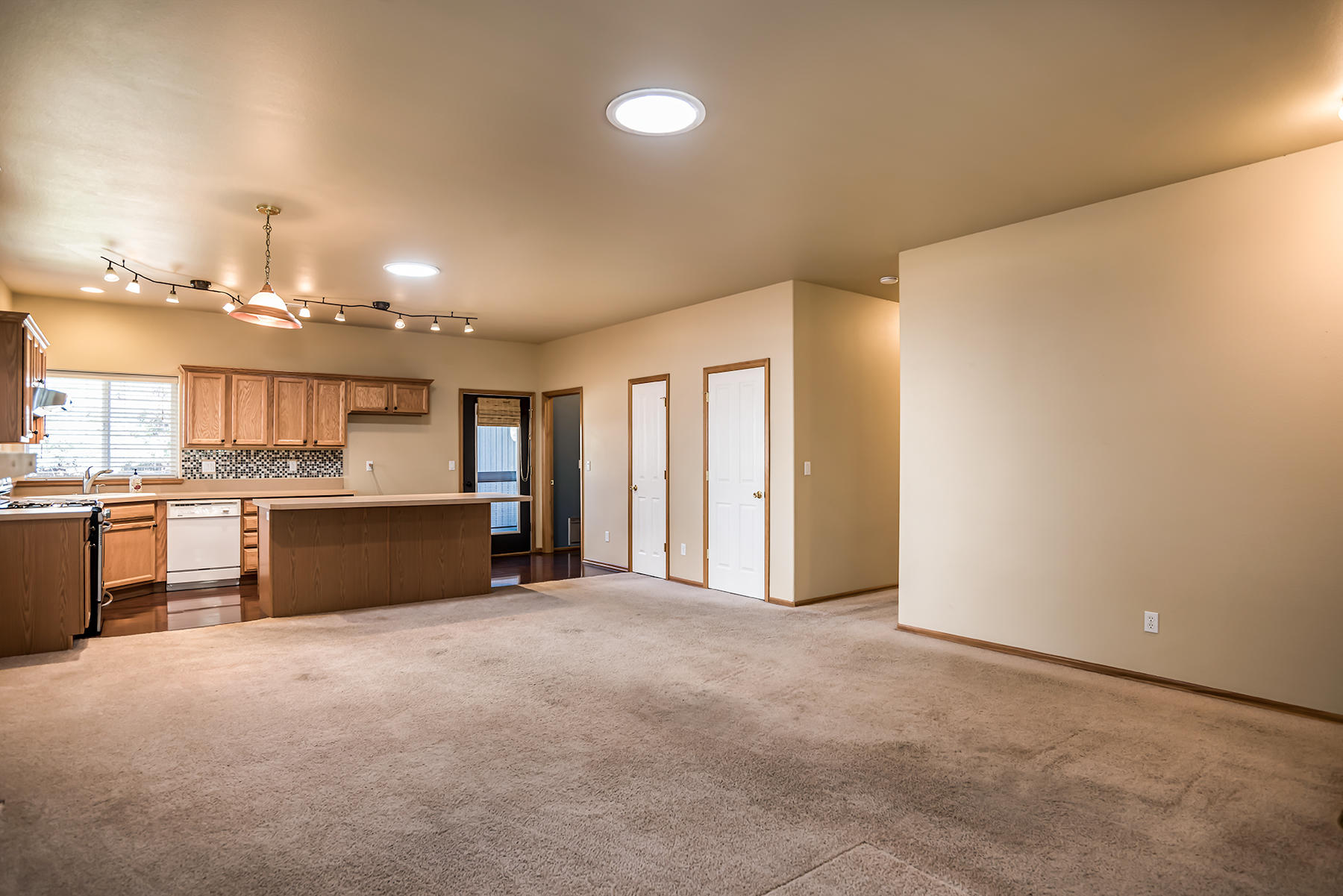 Larkspur - Residential