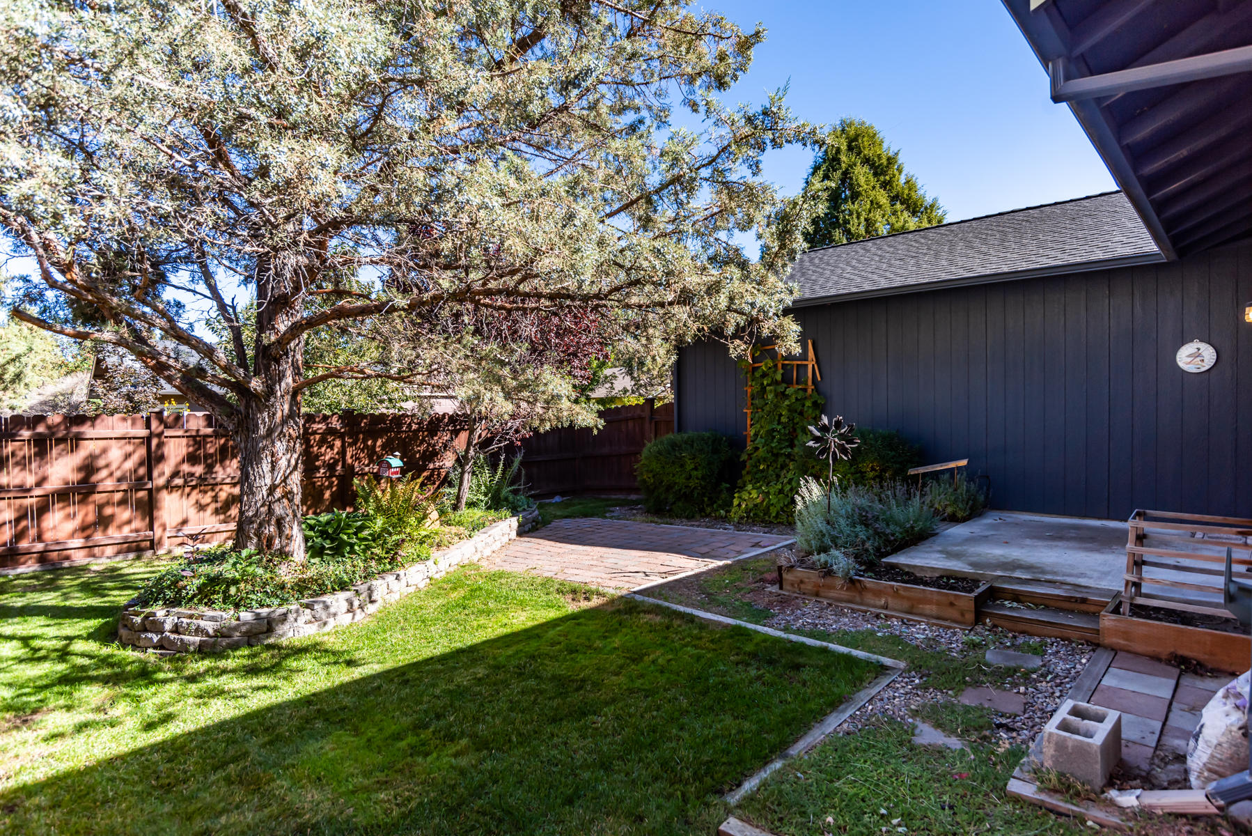 Larkspur - Residential