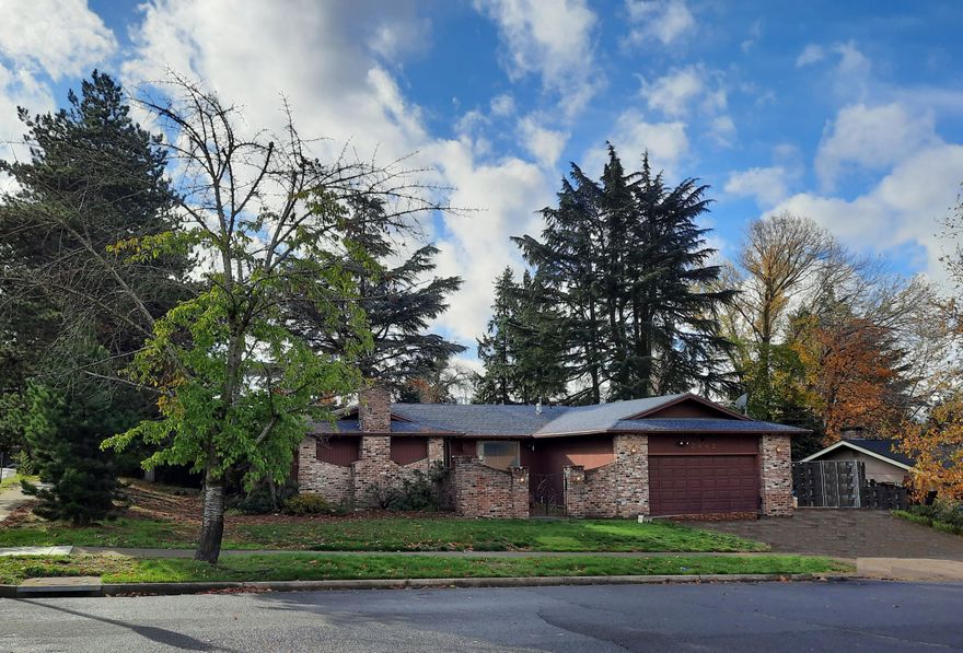 Great East Medford home located in Country Club Meadows Subdivision, near Asante Hospital.  This beautiful 3+ bedroom home has a NEW Furnace & A/C unit recently installed, a roomy kitchen with family room connected, very large laundry room with bin system and a spacious living room with fireplace.  A fantastic primary suite with office / nursery attached and incredible bathroom with jetted tub and tiled shower.   This home also offers a very nice courtyard entry, RV parking, fenced backyard, and covered patio with plenty of space for entertaining.  The following appliances are included - refrigerator, range, dishwasher, microwave, washer / dryer and shed.