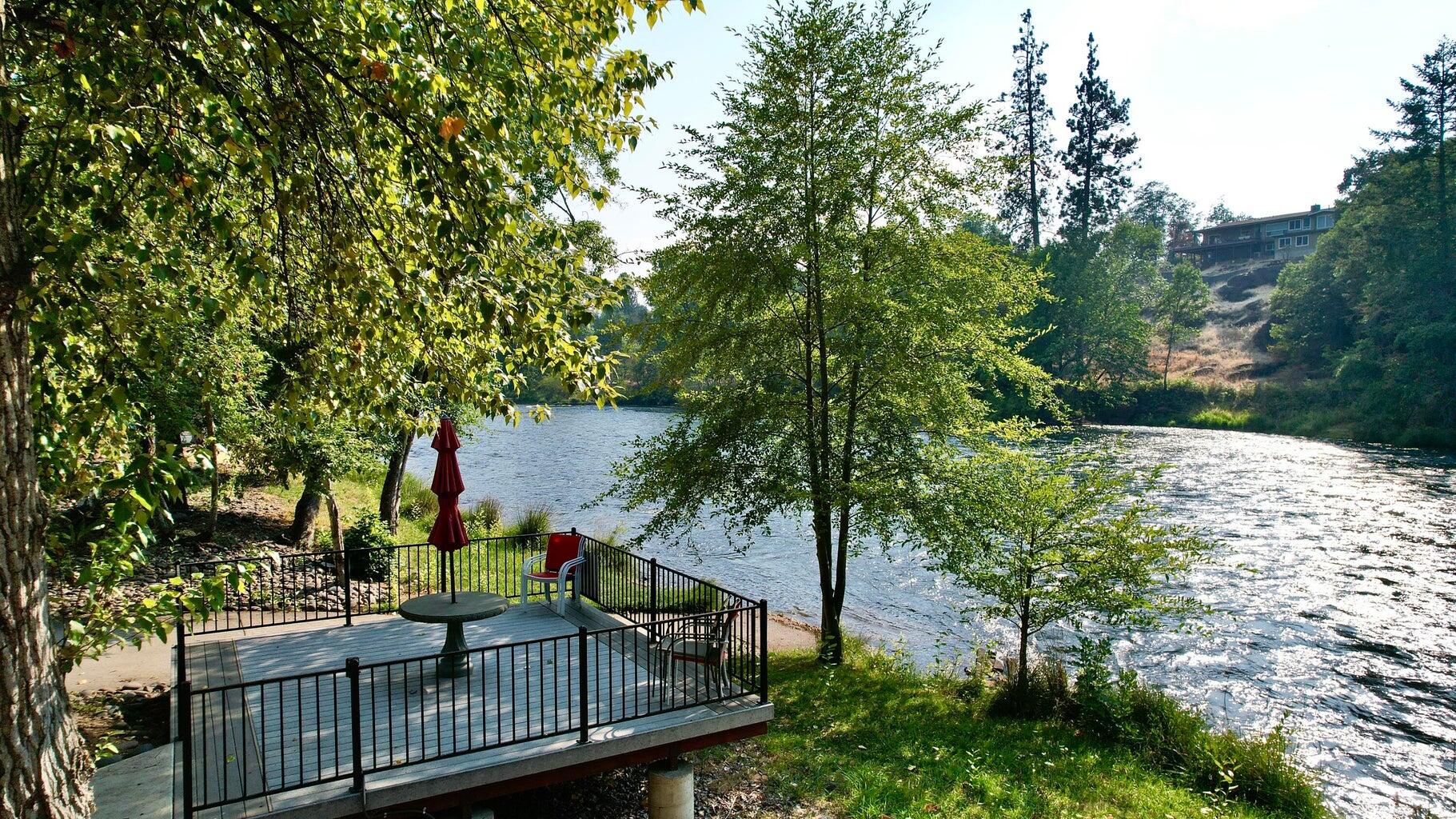 Rogue Riviera Estates - Land