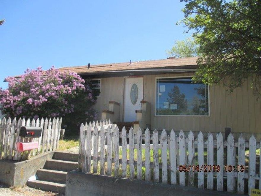 Affordable! 3BR/2BA home with 936 sf not including the basement (1,560 sf overall). The home is conveniently located near a neighborhood park with easy access to public transportation, schools and major roads. At this price, you will not want to wait!