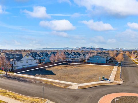 NW Elm Avenue Redmond OR 97756