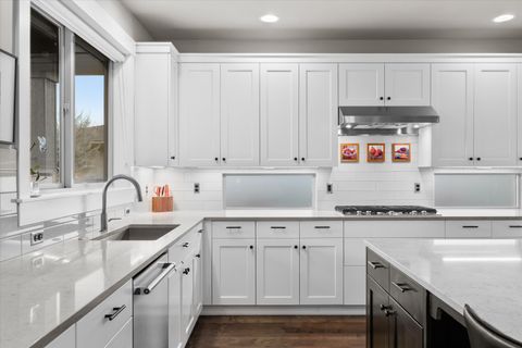 Tiny photo for 60873 SW Headwaters Loop, Bend, OR 97702 (MLS # 220213573)