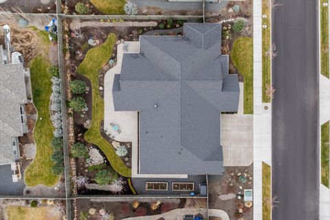 Tiny photo for 60873 SW Headwaters Loop, Bend, OR 97702 (MLS # 220213573)