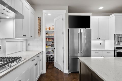 Tiny photo for 60873 SW Headwaters Loop, Bend, OR 97702 (MLS # 220213573)