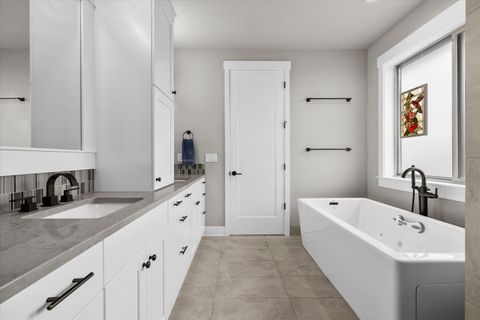 Tiny photo for 60873 SW Headwaters Loop, Bend, OR 97702 (MLS # 220213573)