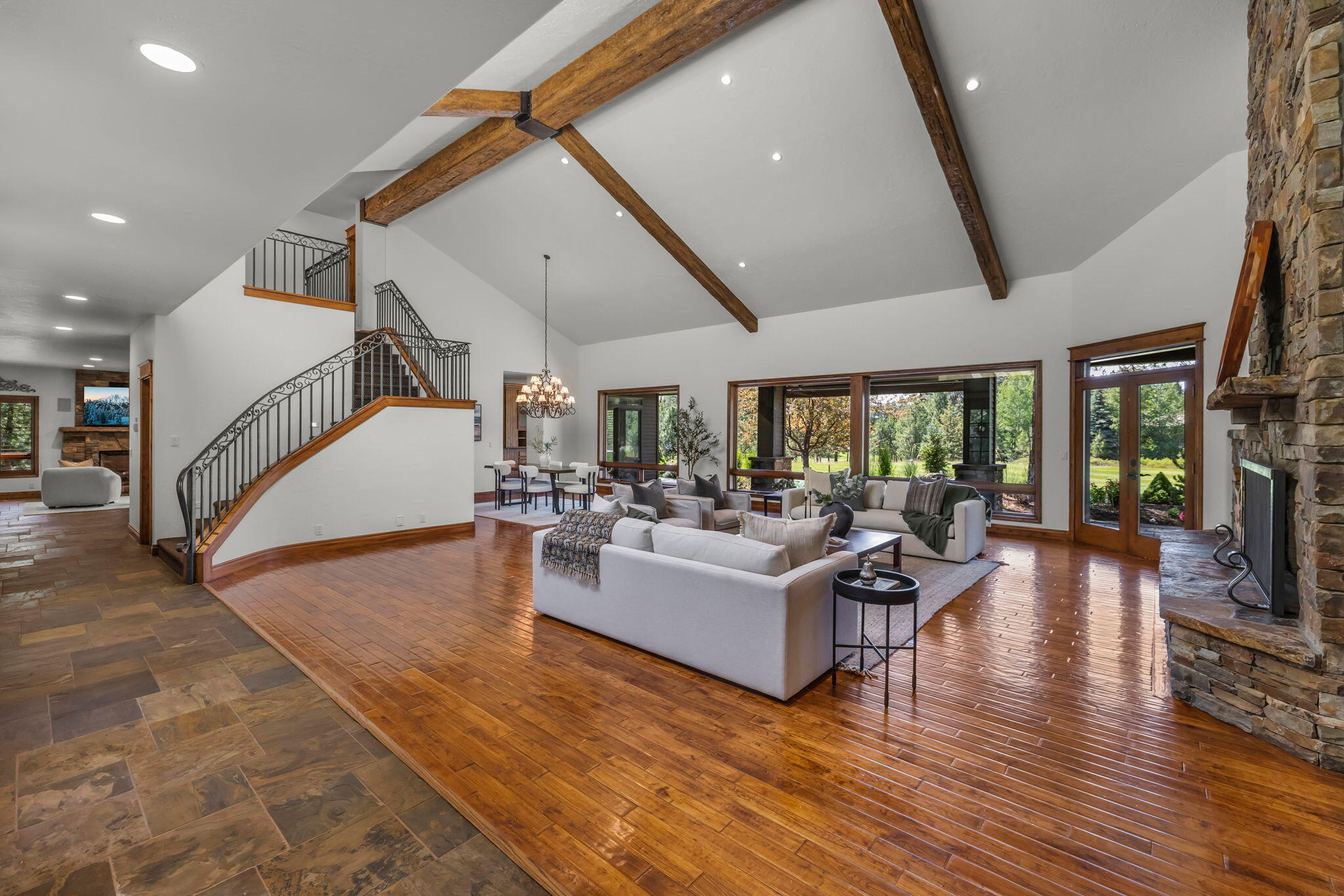 Broken Top - Residential