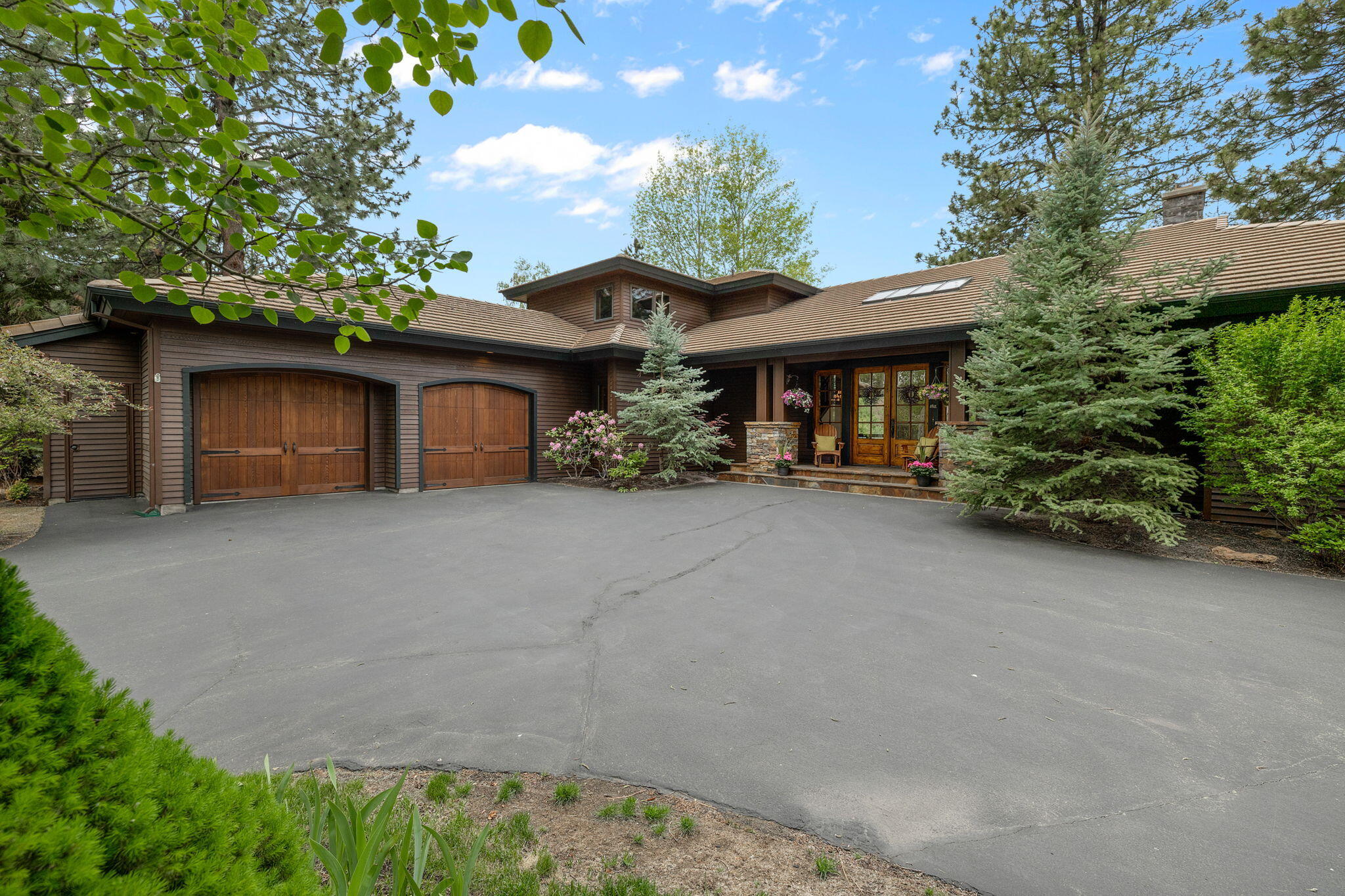 19586 Green Lakes Loop