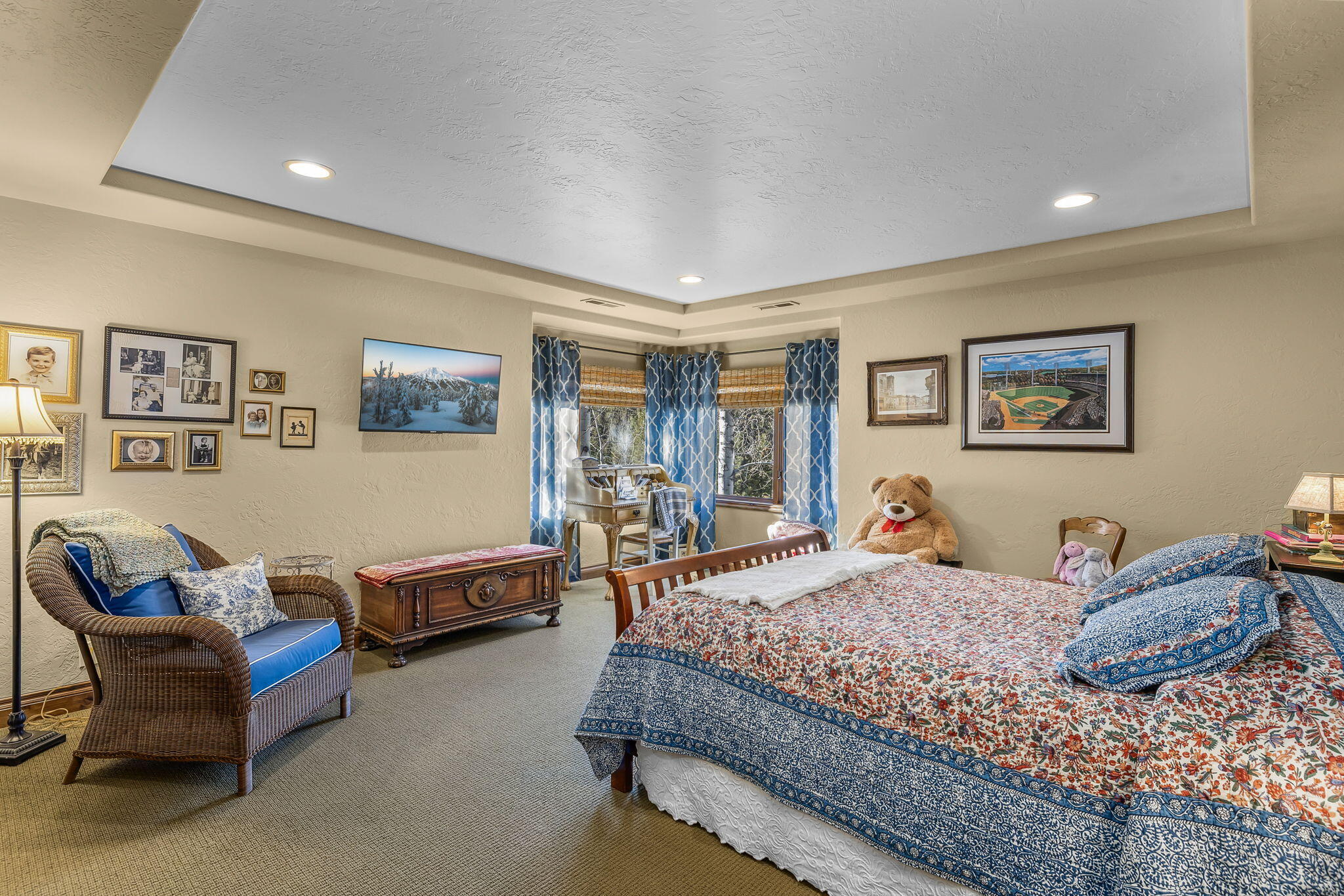 Broken Top - Residential