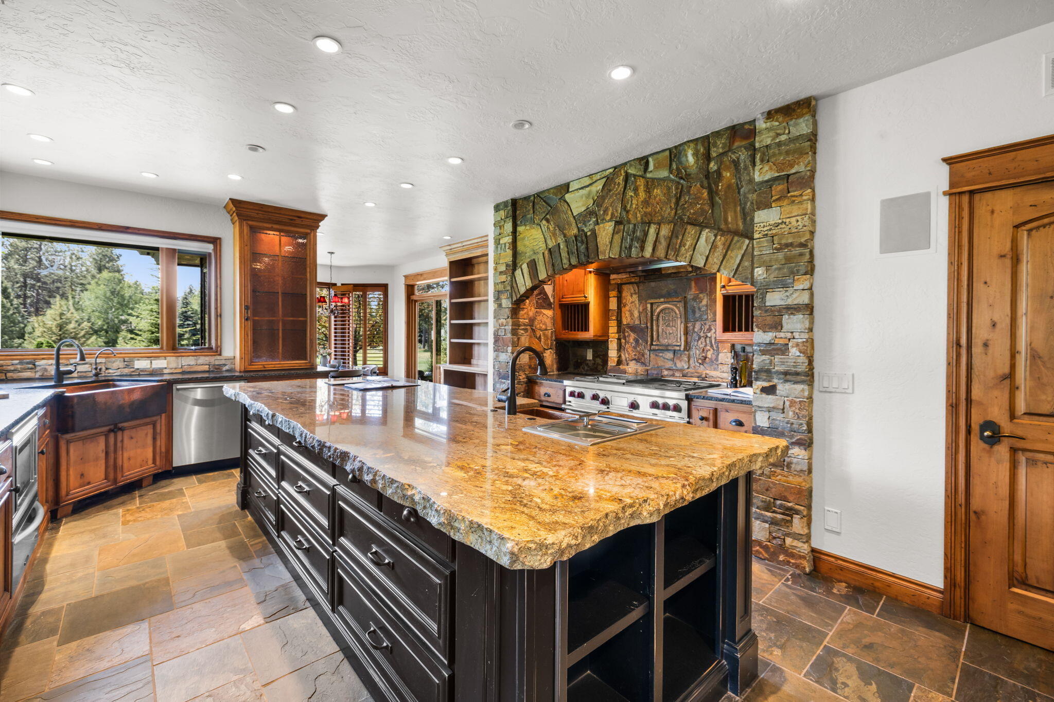 Broken Top - Residential