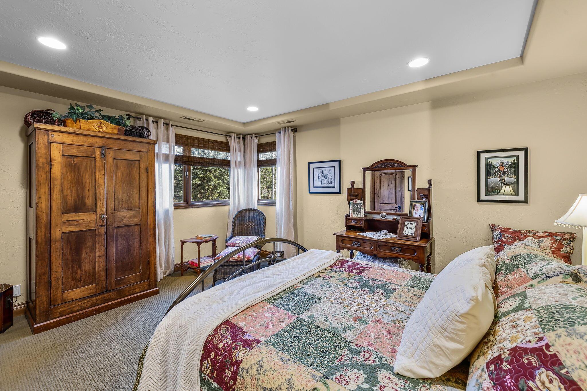 Broken Top - Residential