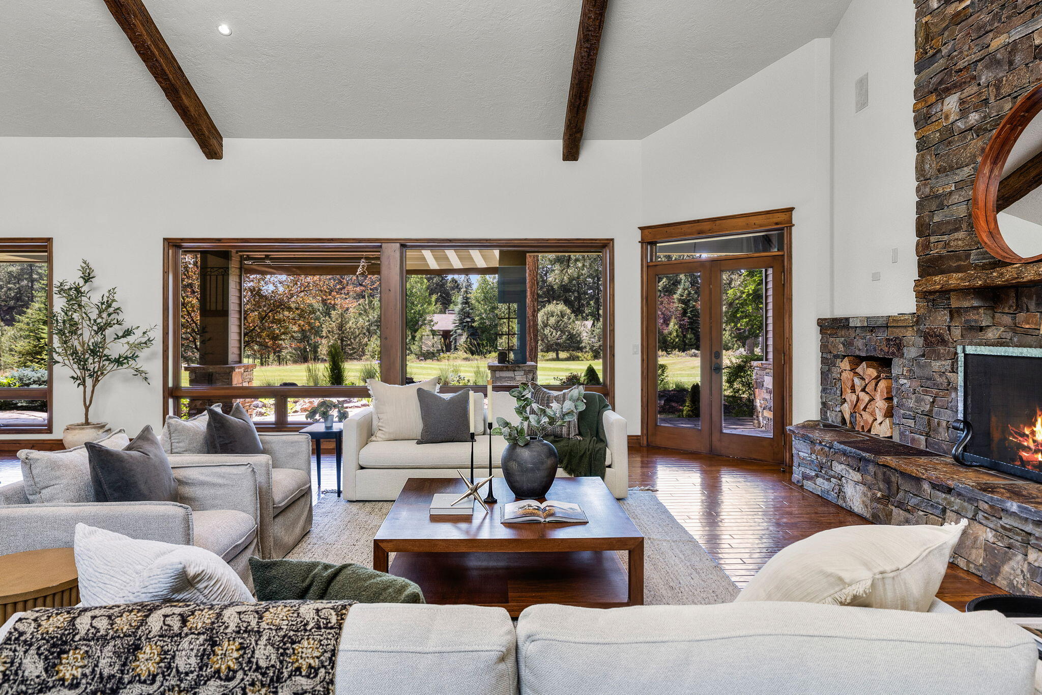 19586 Green Lakes Loop