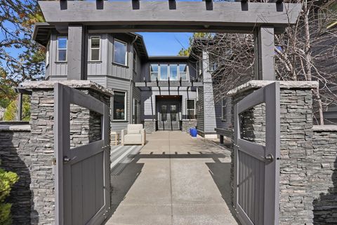 Tiny photo for 2538 NW Hosmer Lake Drive, Bend, OR 97702 (MLS # 220217105)