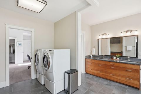 Tiny photo for 2538 NW Hosmer Lake Drive, Bend, OR 97702 (MLS # 220217105)