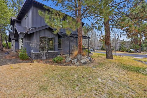 Tiny photo for 2538 NW Hosmer Lake Drive, Bend, OR 97702 (MLS # 220217105)