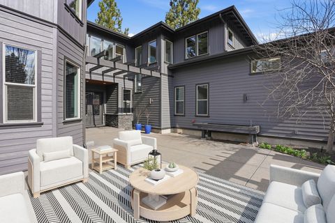 Tiny photo for 2538 NW Hosmer Lake Drive, Bend, OR 97702 (MLS # 220217105)