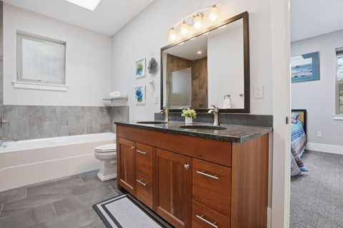 Tiny photo for 2538 NW Hosmer Lake Drive, Bend, OR 97702 (MLS # 220217105)