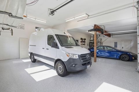 Tiny photo for 2538 NW Hosmer Lake Drive, Bend, OR 97702 (MLS # 220217105)