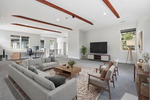 Tiny photo for 2538 NW Hosmer Lake Drive, Bend, OR 97702 (MLS # 220217105)