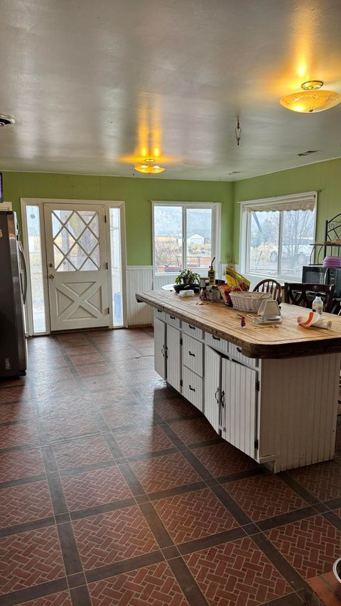 Tiny photo for 9601 Highway 39 Hwy, Klamath Falls, OR 97603 (MLS # 220213235)