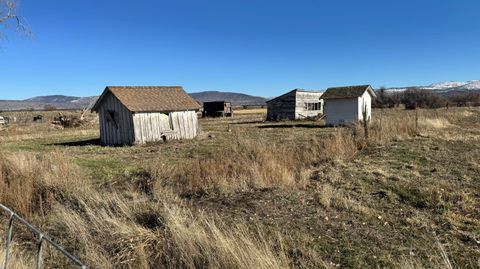 Tiny photo for 9601 Highway 39 Hwy, Klamath Falls, OR 97603 (MLS # 220213235)