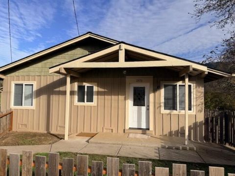 Tiny photo for 2571 E Evans Creek Road, Rogue River, OR 97537 (MLS # 220212037)