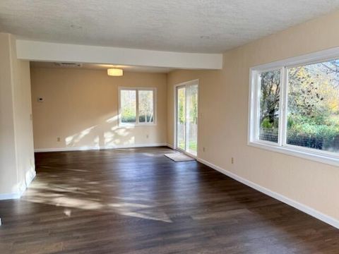 Tiny photo for 2571 E Evans Creek Road, Rogue River, OR 97537 (MLS # 220212037)