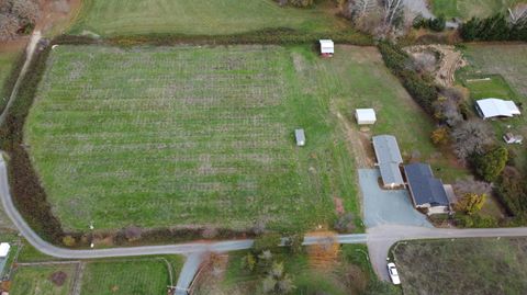 Tiny photo for 2571 E Evans Creek Road, Rogue River, OR 97537 (MLS # 220212037)