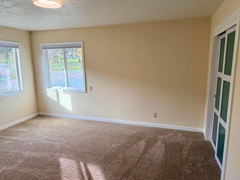 Tiny photo for 2571 E Evans Creek Road, Rogue River, OR 97537 (MLS # 220212037)