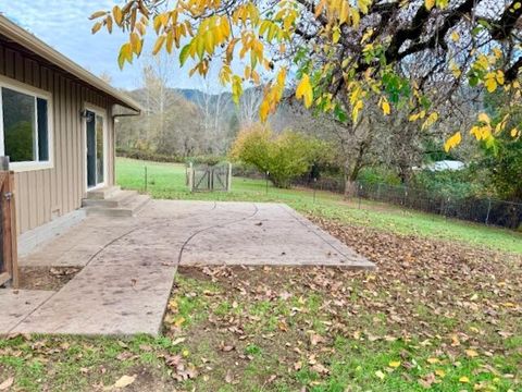 Tiny photo for 2571 E Evans Creek Road, Rogue River, OR 97537 (MLS # 220212037)