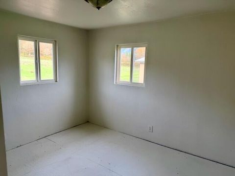 Tiny photo for 2571 E Evans Creek Road, Rogue River, OR 97537 (MLS # 220212037)