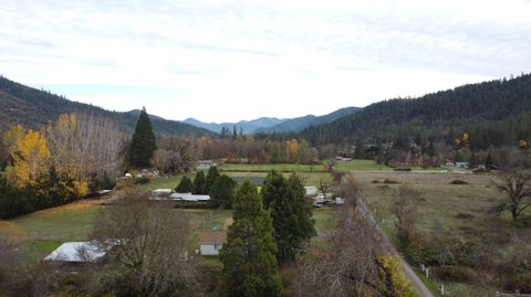 Tiny photo for 2571 E Evans Creek Road, Rogue River, OR 97537 (MLS # 220212037)