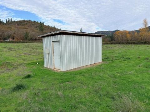 Tiny photo for 2571 E Evans Creek Road, Rogue River, OR 97537 (MLS # 220212037)