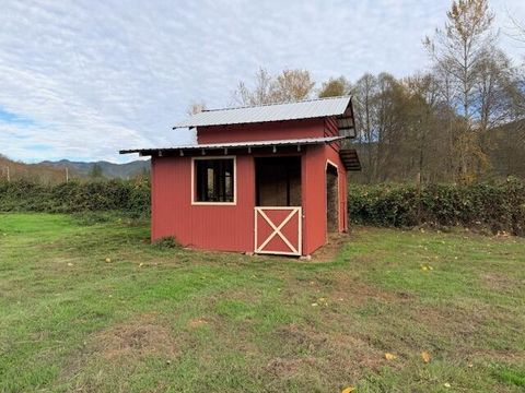 Tiny photo for 2571 E Evans Creek Road, Rogue River, OR 97537 (MLS # 220212037)