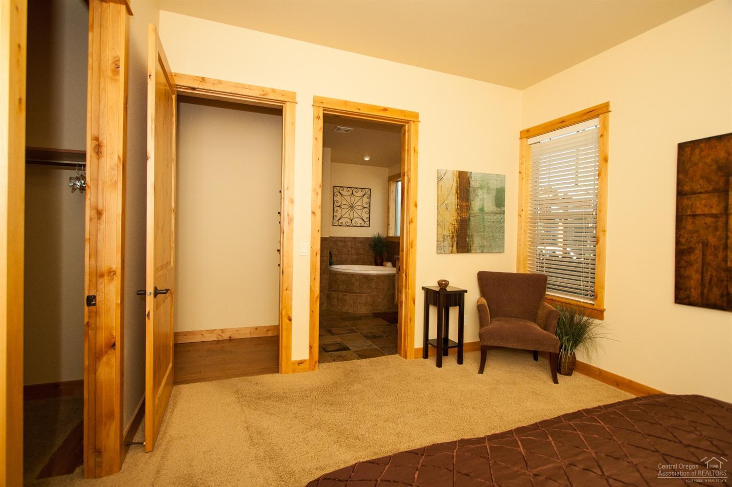 The Bluffs River Ben - Residential