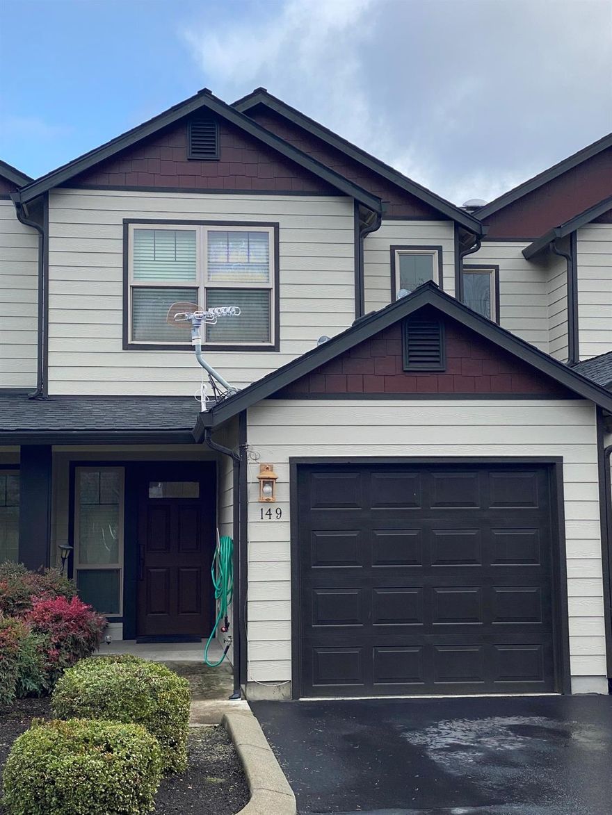 First time homebuyer or investor alert! This townhome in Daisy Creek Village features 2 Master Suites and 2 1/2 baths. Stylish kitchen with granite counter tops, cherry stained cabinets, gas range, stainless steel appliances. Two large Master Suites upstairs with their own bathroom, one with a walk-in closet and extra closet. Laundry is upstairs. Single car attached garage with extra parking. HOA dues are $100 per month and cover exterior maintenance & front landscaping. Currently rented at $1,150 per month on a month to month agreement. Appointment only.