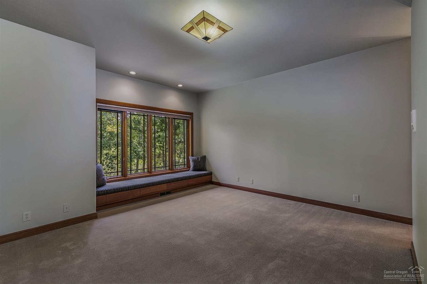 Broken Top - Residential