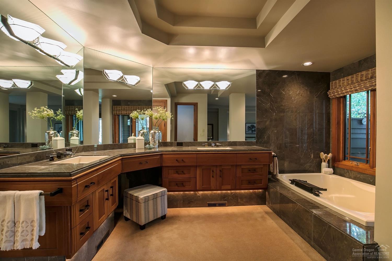 Broken Top - Residential