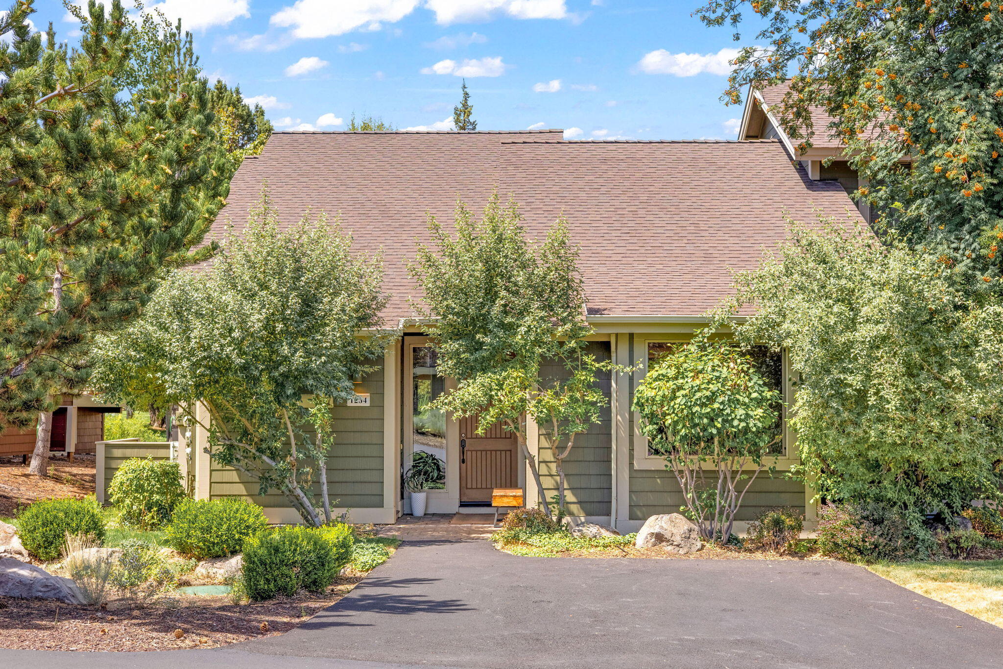 1254 Highland View Loop