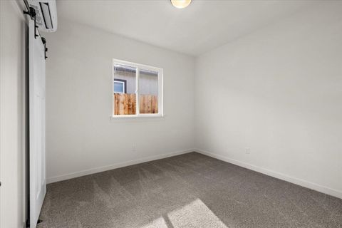 Tiny photo for 728 Dahl Place #17, Medford, OR 97501 (MLS # 220219238)