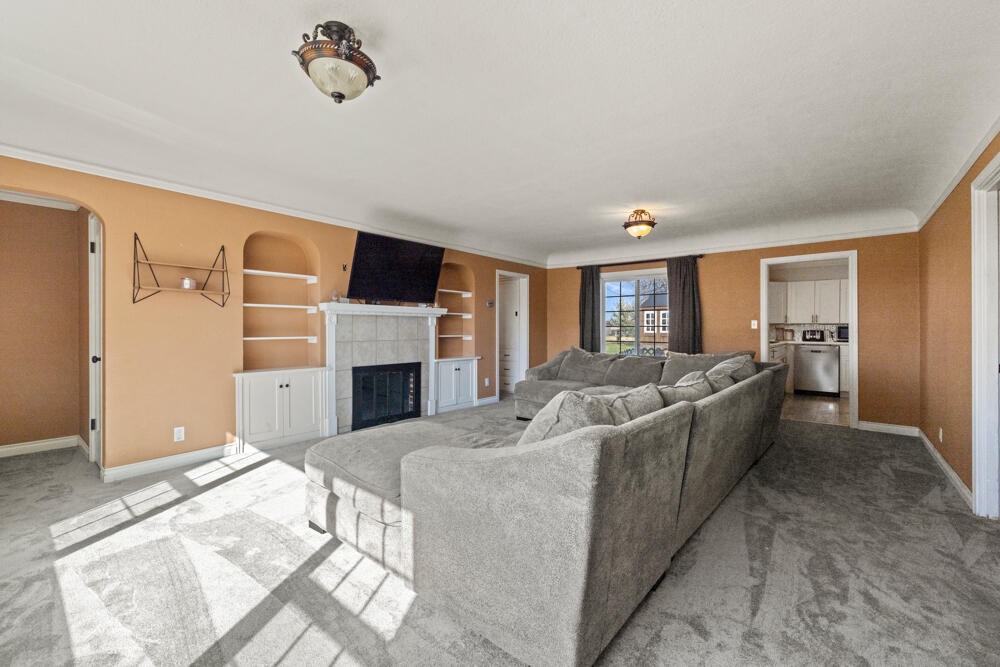 Tract 1293 -Portion Of Altamont Ranch Tracts - Residential