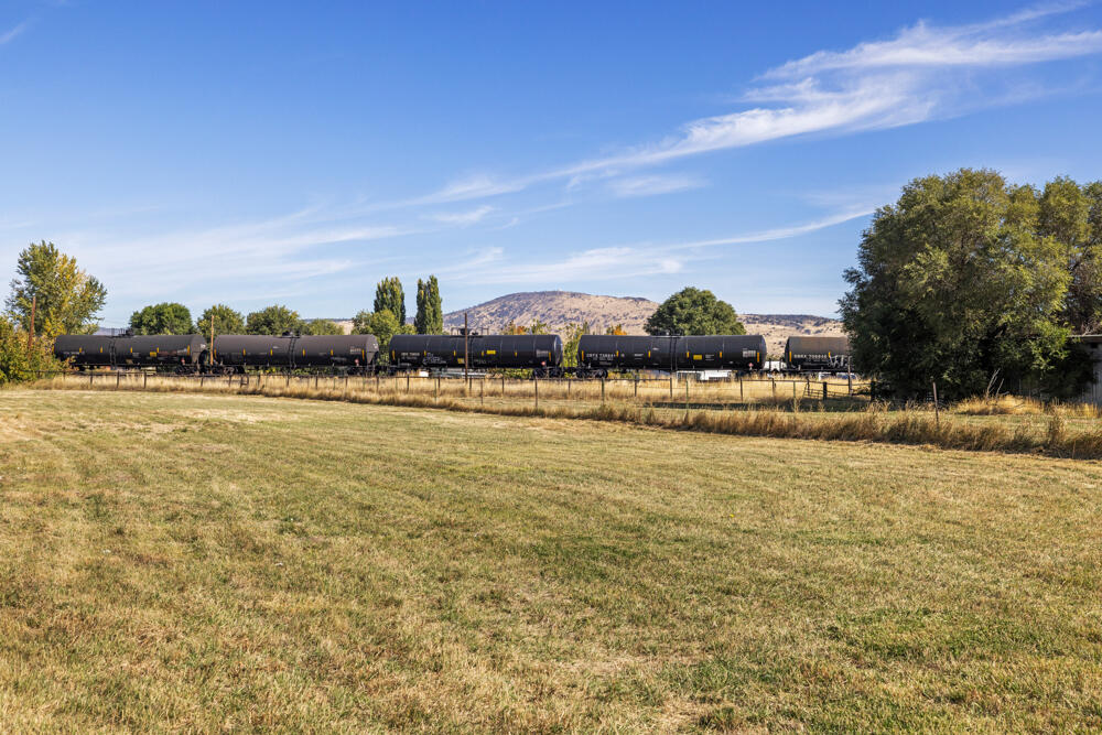 Tract 1293 -Portion Of Altamont Ranch Tracts - Residential