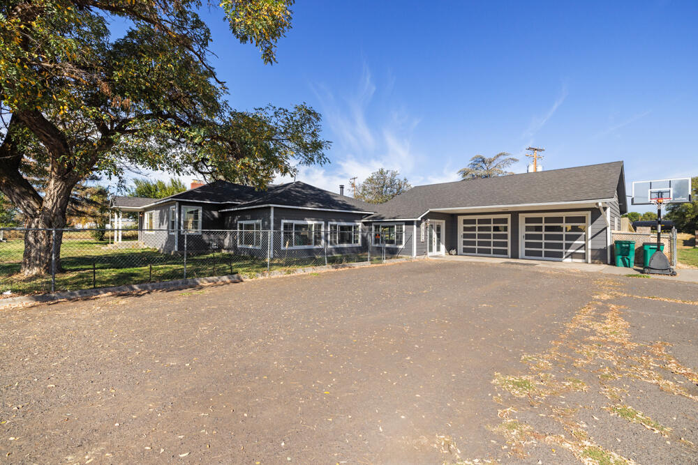 Tract 1293 -Portion Of Altamont Ranch Tracts - Residential