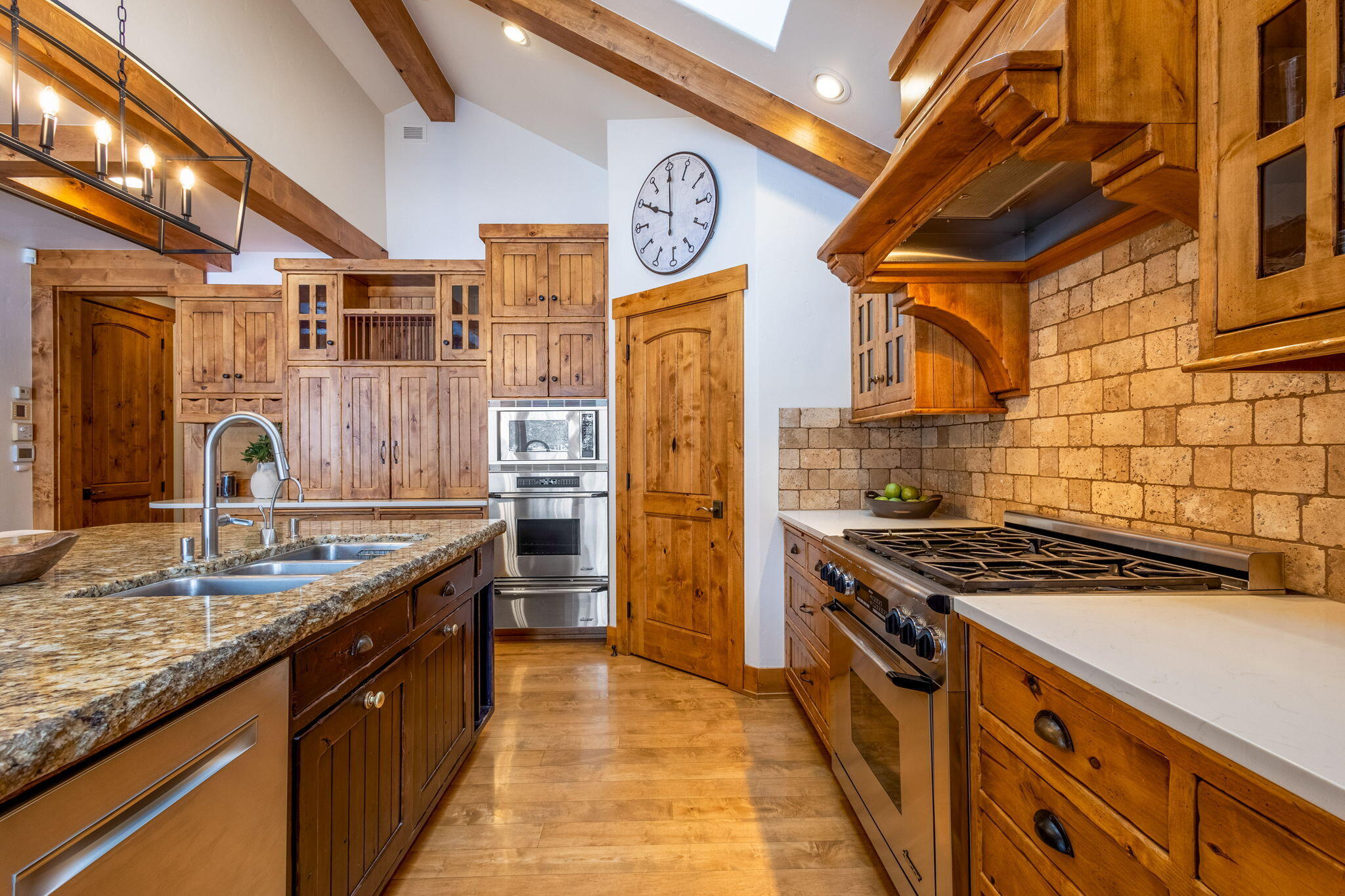 Broken Top - Residential