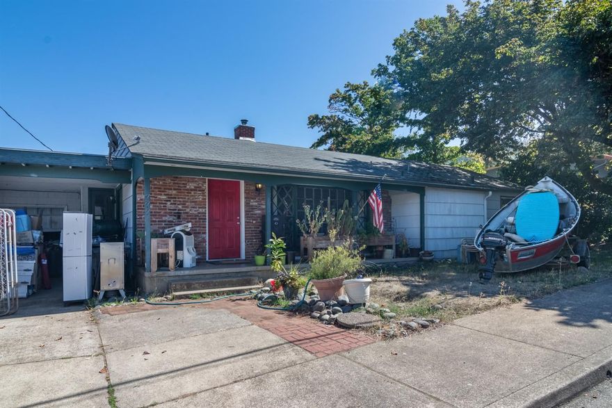 Check out this gorgeous single level home that has so much potential! The home sits on a good sized lot. The main home is 4 bedrooms and 1 bathroom, very large dining room and good size kitchen. The ADU is a studio with 1 bathroom and kitchen. This property would be an amazing investment opportunity or a perfect two family setup or even a mother-in-law suite! It is located in a nice quiet neighborhood. The home has a really nice backyard, perfect for entertaining family and friends or just relaxing outside. Don't miss out on this awesome opportunity.